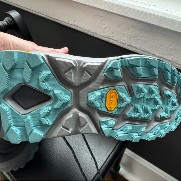 NEW! HOKA Kaha 2 GTX Hiking Boots - Picture 3 of 5